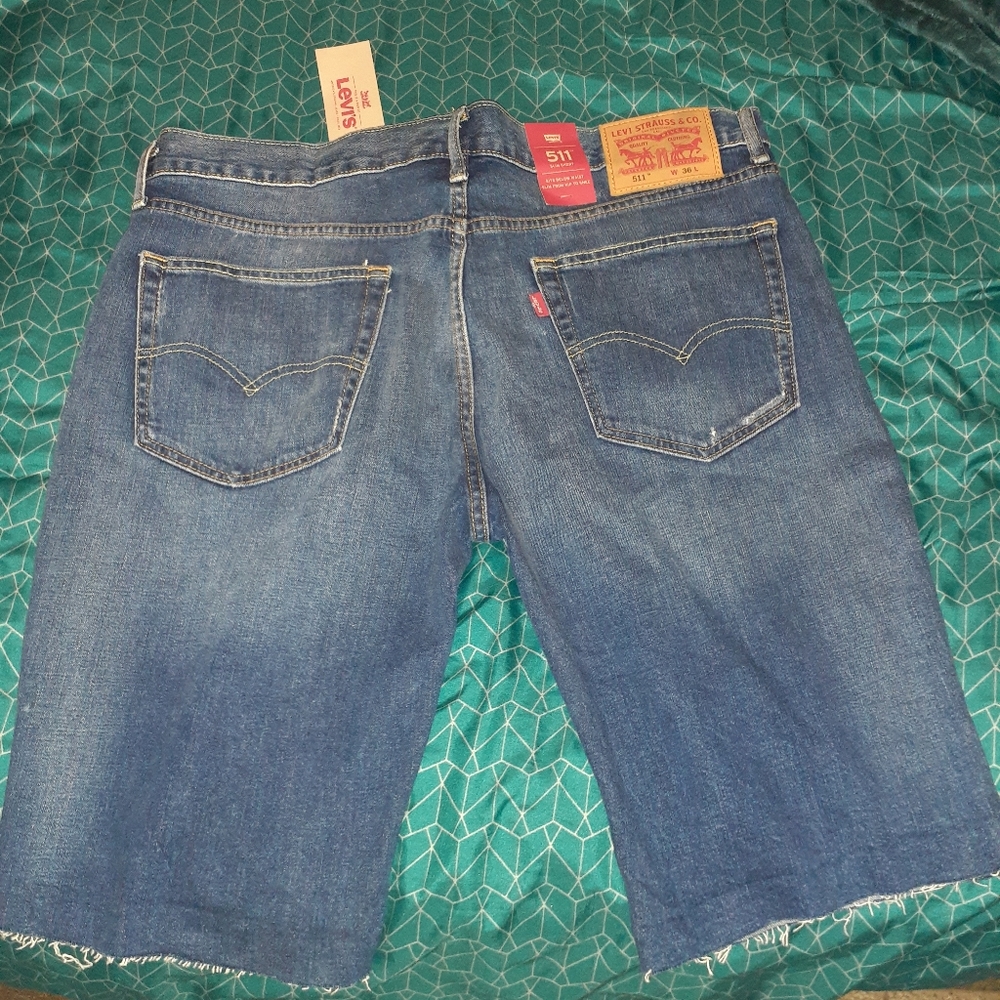 Levis